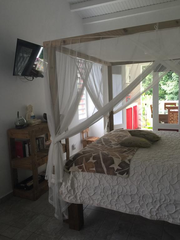 Les Gites De Casita By Kreyol Animal Grand-Bourg  Buitenkant foto